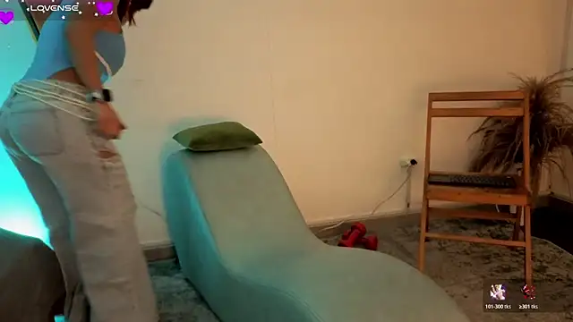 fransheskarossi online show from April 1, 2026, 12:06 pm