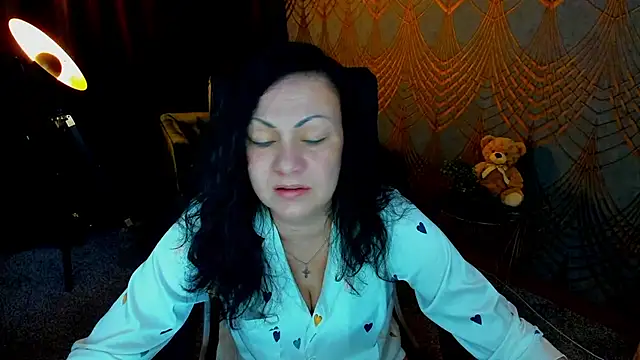 Snapshot of IrissMoon chatting on May 31, 2026, 6:09 pm IrissMoon online show from May 31, 2026, 6:09 pm