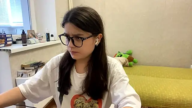 Snapshot of SaintMari chatting on June 27, 2026, 2:34 pm SaintMari online show from June 27, 2026, 2:34 pm