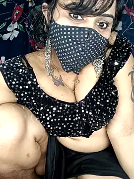 Ruby-7 online show from February 19, 2026, 8:28 pm