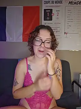 Snapshot of ju_juliette chatting on July 7, 2026, 8:12 pm ju juliette online show from July 7, 2026, 8:12 pm