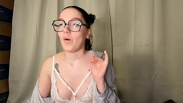 Snapshot of ju_juliette chatting on April 23, 2026, 8:43 pm ju juliette online show from April 23, 2026, 8:43 pm
