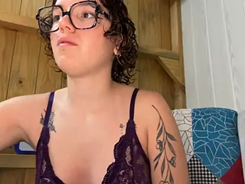 Snapshot of ju_juliette chatting on June 4, 2026, 8:02 pm ju juliette online show from June 4, 2026, 8:02 pm