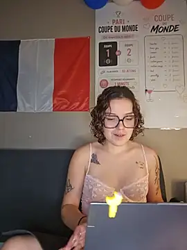 Snapshot of ju_juliette chatting on July 17, 2026, 7:55 pm ju juliette online show from July 17, 2026, 7:55 pm