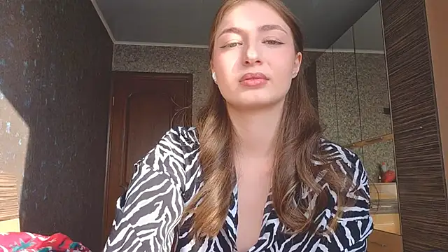 Snapshot of MousyHello chatting on January 17, 2026, 7:45 am MousyHello online show from January 17, 2026, 7:45 am