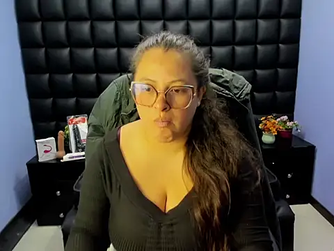 Sarah Boobs  online show from March 14, 2026, 3:23 am