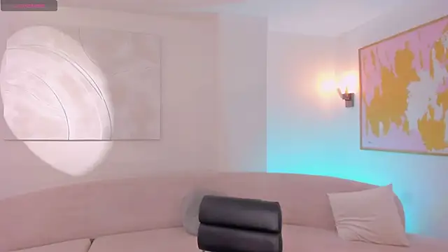 BellaThompsonX online show from March 20, 2026, 8:54 pm