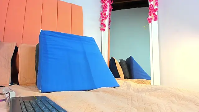 Snapshot of rose_thompson19 chatting on June 24, 2026, 7:22 pm rose thompson19 online show from June 24, 2026, 7:22 pm
