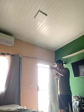 reipromiscuo01 online show from February 5, 2026, 2:24 pm