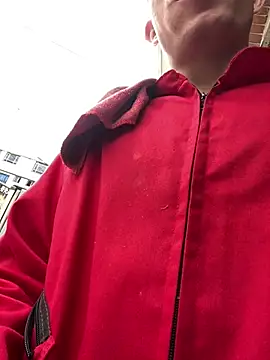 Snapshot of santiObrero chatting on February 3, 2026, 4:56 pm santiObrero online show from February 3, 2026, 4:56 pm