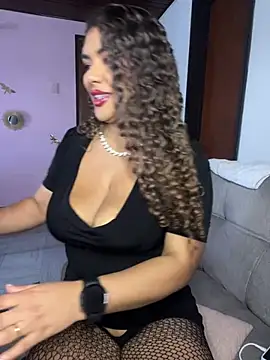 Snapshot of TianaRios_Pink chatting on May 22, 2026, 6:06 pm TianaRios Pink online show from May 22, 2026, 6:06 pm
