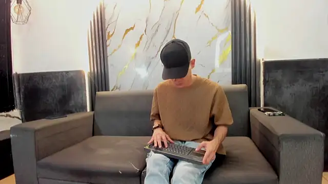 Snapshot of Angel_Villareal chatting on February 5, 2026, 5:03 am Angel Villareal online show from February 5, 2026, 5:03 am