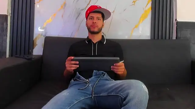 Snapshot of Angel_Villareal chatting on February 2, 2026, 4:00 am Angel Villareal online show from February 2, 2026, 4:00 am