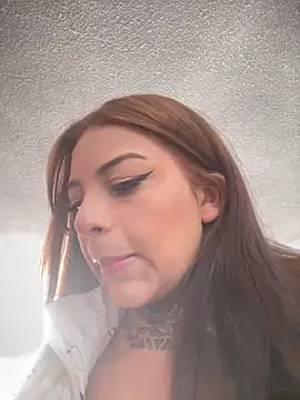 Snapshot of EmilyMoore_Pink chatting on February 4, 2026, 8:15 pm EmilyMoore Pink online show from February 4, 2026, 8:15 pm