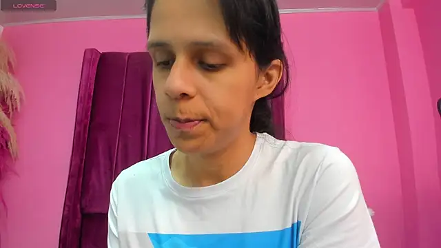 Snapshot of mitzukywinteer chatting on July 8, 2026, 8:20 pm mitzukywinteer online show from July 8, 2026, 8:20 pm