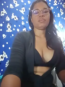 Snapshot of Yandris_1212 chatting on May 17, 2026, 1:33 pm Yandris 1212 online show from May 17, 2026, 1:33 pm