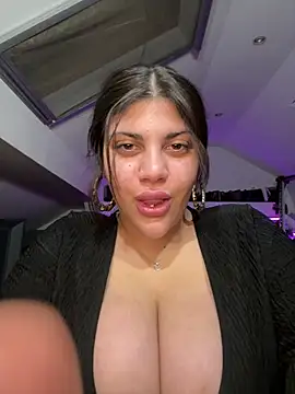 Snapshot of MinaKhalina chatting on February 19, 2026, 11:12 pm MinaKhalina online show from February 19, 2026, 11:12 pm