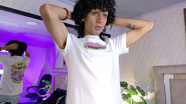 Snapshot of 4L3JX chatting on February 9, 2026, 12:14 pm 4L3JX online show from February 9, 2026, 12:14 pm