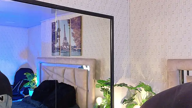 Snapshot of 4L3JX chatting on February 19, 2026, 4:09 am 4L3JX online show from February 19, 2026, 4:09 am