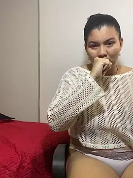 Snapshot of Helena-Paola chatting on May 8, 2026, 12:47 am Helena-Paola online show from May 8, 2026, 12:47 am