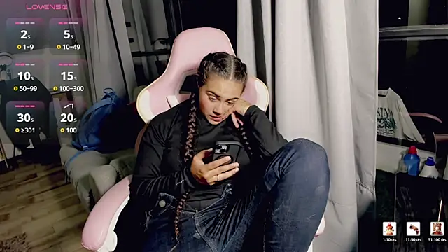 VictoriaHoneyy online show from May 15, 2026, 2:09 am