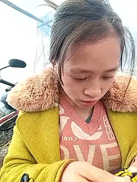 Snapshot of Hari-saka chatting on February 9, 2026, 8:01 am Hari-saka online show from February 9, 2026, 8:01 am