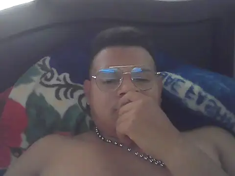 Snapshot of Morenoblasquez chatting on June 18, 2026, 9:31 pm Morenoblasquez online show from June 18, 2026, 9:31 pm