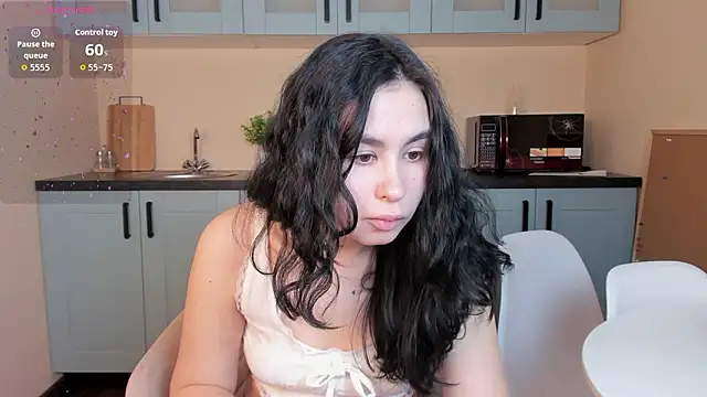 GiovannaAntonelli online show from March 26, 2026, 5:39 am