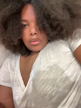 CurlyCutieSweetie online show from February 9, 2026, 11:03 pm