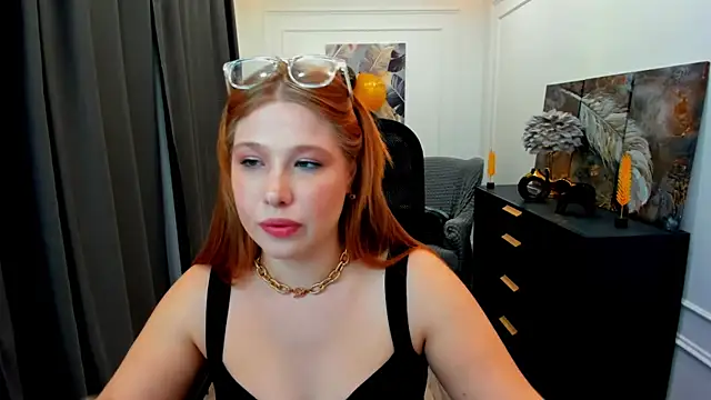 Snapshot of SweetDaylight chatting on May 8, 2026, 7:50 pm SweetDaylight online show from May 8, 2026, 7:50 pm