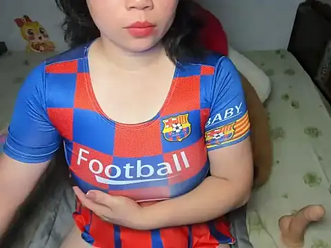Tinaly18 online show from June 19, 2026, 12:11 pm