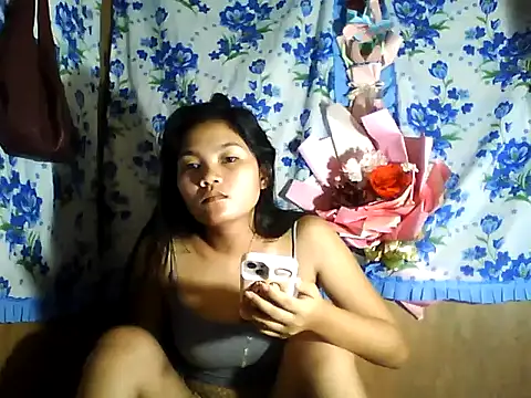Snapshot of PinaySkinnyJust18 chatting on May 24, 2026, 9:47 pm PinaySkinnyJust18 online show from May 24, 2026, 9:47 pm