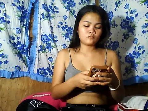 Snapshot of PinaySkinnyJust18 chatting on June 28, 2026, 10:16 pm PinaySkinnyJust18 online show from June 28, 2026, 10:16 pm