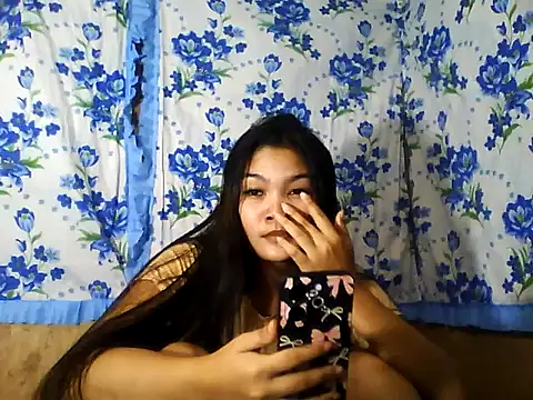 Snapshot of PinaySkinnyJust18 chatting on April 4, 2026, 9:16 am PinaySkinnyJust18 online show from April 4, 2026, 9:16 am