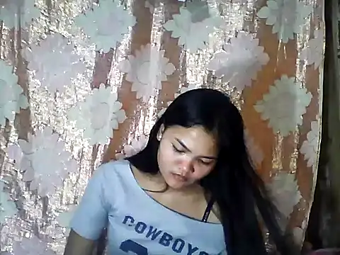 Snapshot of PinaySkinnyJust18 chatting on March 19, 2026, 9:31 am PinaySkinnyJust18 online show from March 19, 2026, 9:31 am