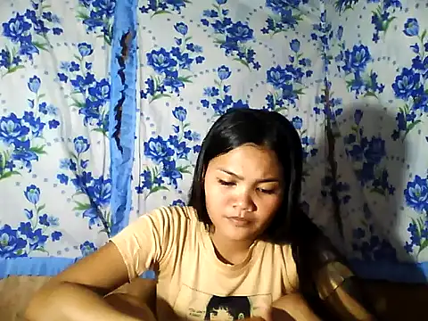 Snapshot of PinaySkinnyJust18 chatting on April 8, 2026, 11:44 am PinaySkinnyJust18 online show from April 8, 2026, 11:44 am