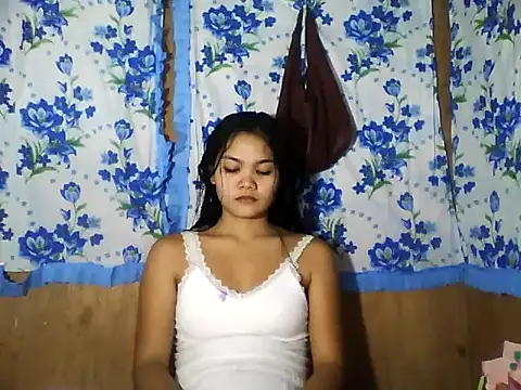 Snapshot of PinaySkinnyJust18 chatting on May 12, 2026, 2:23 pm PinaySkinnyJust18 online show from May 12, 2026, 2:23 pm