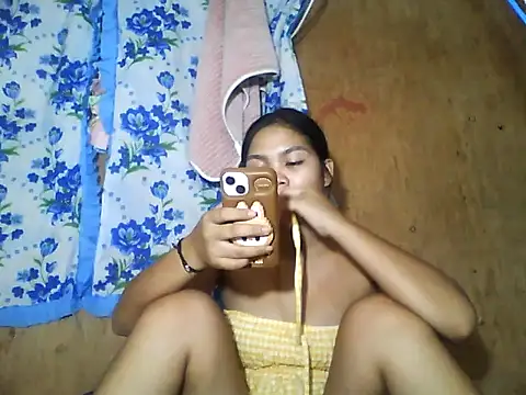 Snapshot of PinaySkinnyJust18 chatting on July 13, 2026, 9:30 am PinaySkinnyJust18 online show from July 13, 2026, 9:30 am