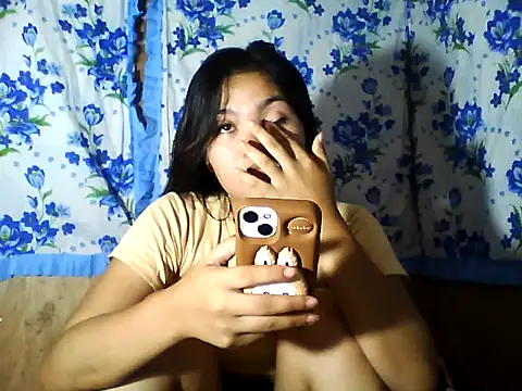 Snapshot of PinaySkinnyJust18 chatting on April 9, 2026, 6:41 am PinaySkinnyJust18 online show from April 9, 2026, 6:41 am