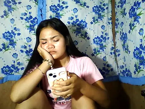 Snapshot of PinaySkinnyJust18 chatting on April 29, 2026, 10:38 pm PinaySkinnyJust18 online show from April 29, 2026, 10:38 pm