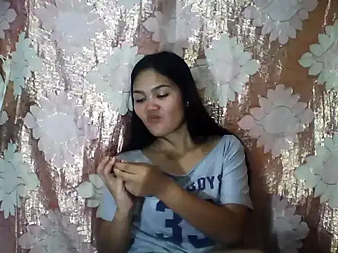 Snapshot of PinaySkinnyJust18 chatting on March 15, 2026, 9:16 am PinaySkinnyJust18 online show from March 15, 2026, 9:16 am