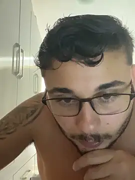 peuba12 online show from March 20, 2026, 1:23 pm