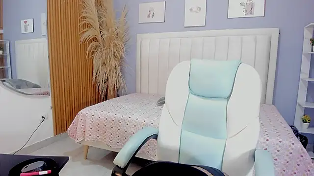 helen jonesx online show from February 25, 2026, 12:27 pm