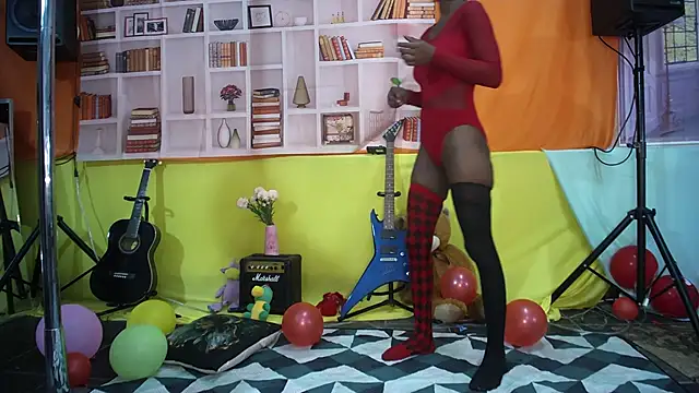 saucychocolate online show from February 14, 2026, 9:37 pm