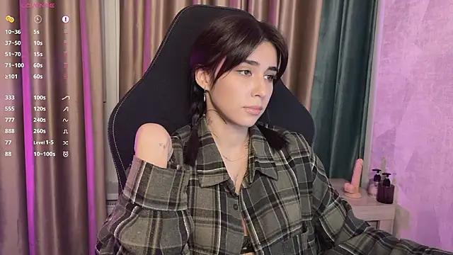 Snapshot of deftonesnut chatting on February 1, 2026, 4:27 pm deftonesnut online show from February 1, 2026, 4:27 pm