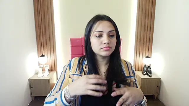 Snapshot of IvonneRoss_ chatting on February 27, 2026, 12:16 pm IvonneRoss online show from February 27, 2026, 12:16 pm