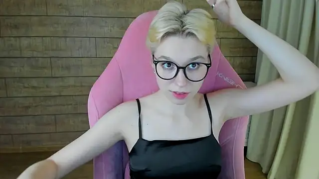 Snapshot of AgataGate chatting on April 8, 2026, 3:08 am AgataGate online show from April 8, 2026, 3:08 am