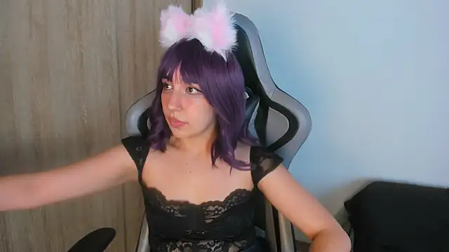 Snapshot of daki_love33 chatting on February 16, 2026, 3:43 pm daki love33 online show from February 16, 2026, 3:43 pm