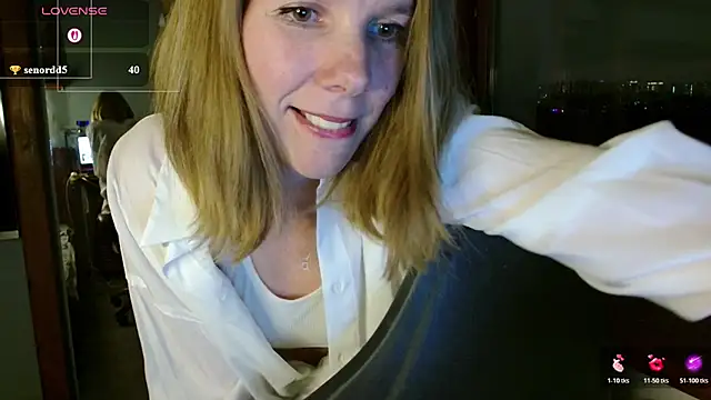 Snapshot of Daisy_Lovely chatting on May 1, 2026, 4:34 pm Daisy Lovely online show from May 1, 2026, 4:34 pm