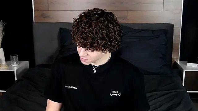 Snapshot of TylerGibson chatting on February 6, 2026, 4:14 pm TylerGibson online show from February 6, 2026, 4:14 pm